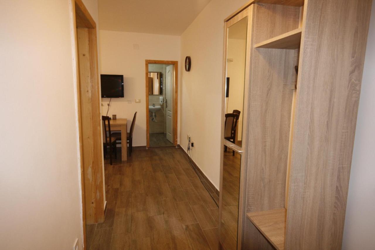 Apartmani Srdanovic Tivat Bagian luar foto