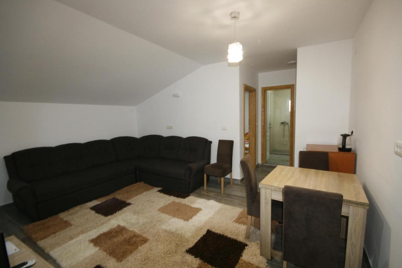 Apartmani Srdanovic Tivat Bagian luar foto