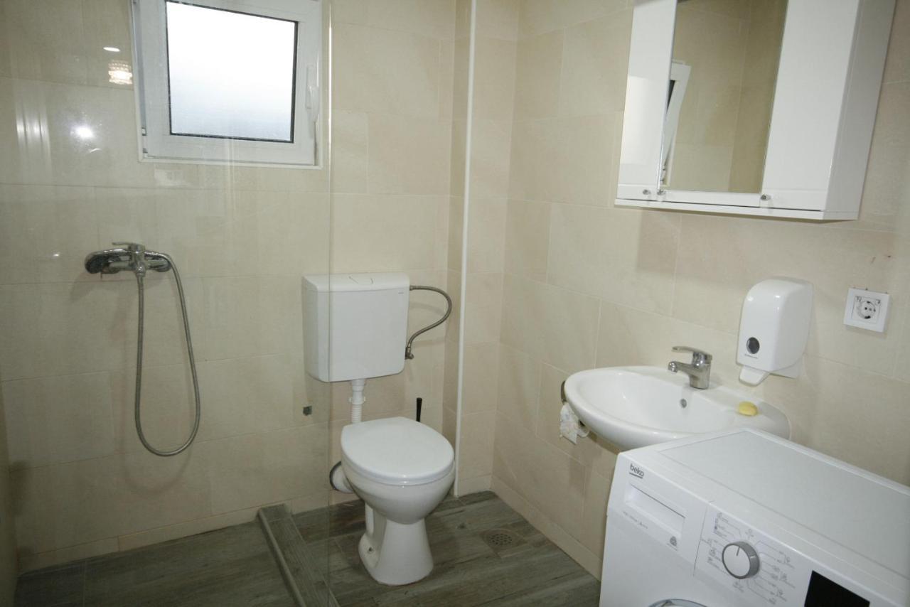 Apartmani Srdanovic Tivat Bagian luar foto
