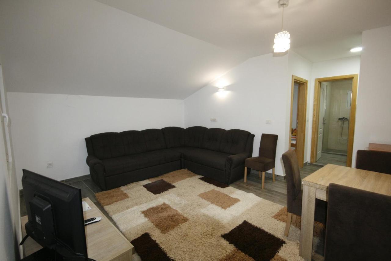 Apartmani Srdanovic Tivat Bagian luar foto